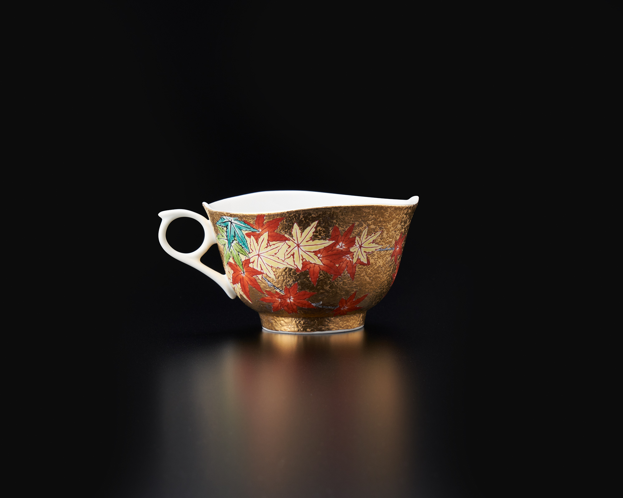 金彩紅葉絵 珈琲碗 | 金龍窯 -有田焼工芸美術品窯元-