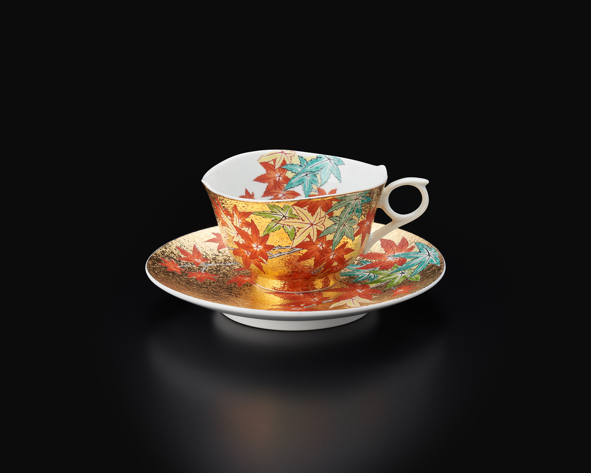 金彩紅葉絵 珈琲碗 | 金龍窯 -有田焼工芸美術品窯元-