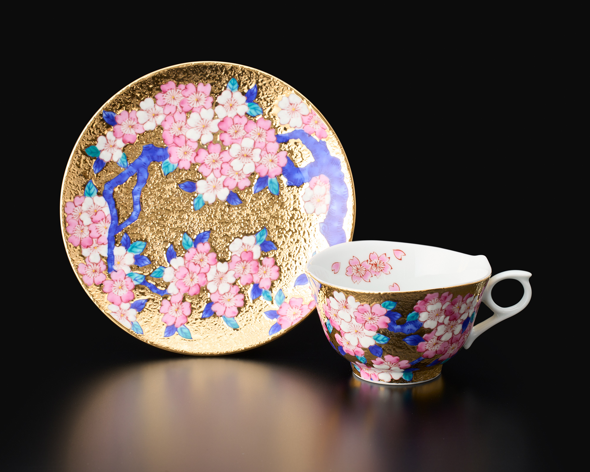 金彩桜絵 珈琲碗 | 金龍窯 -有田焼工芸美術品窯元-