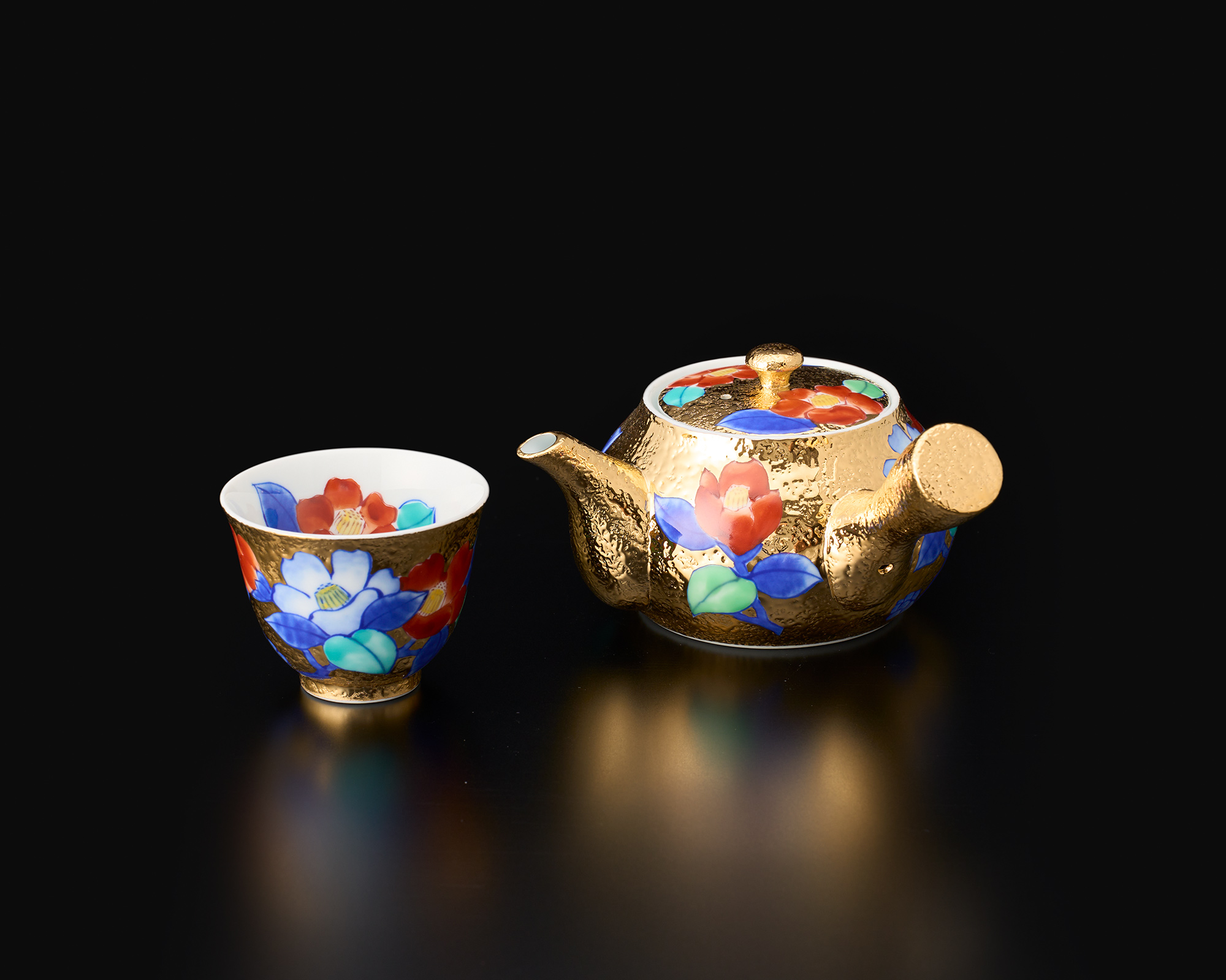 金彩椿絵 急須・煎茶 | 金龍窯 -有田焼工芸美術品窯元-